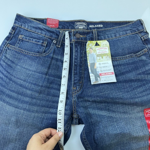 Levi Straus Relaxed Jeans N233-12 - Picture 9 of 10